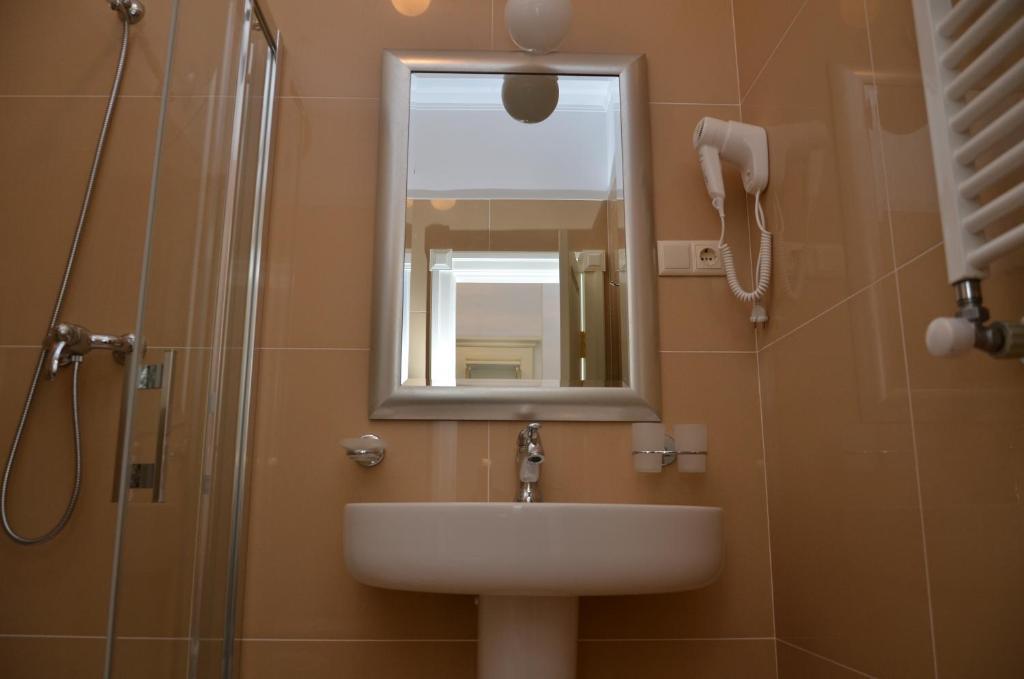 Chateau Royal Hotel Berezovka  Kamer foto