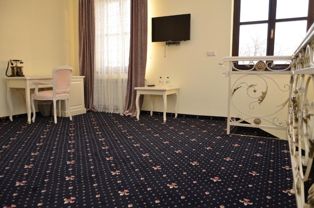 Chateau Royal Hotel Berezovka  Kamer foto